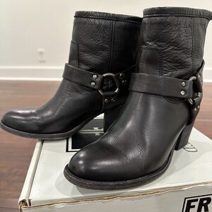 FRYE Tabitha Harness Short Block Heel Booties in Black Size 8.5M